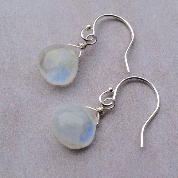 Elegant Silver Moonstone Earrings. Sundance charms. - Picture 4 of 9